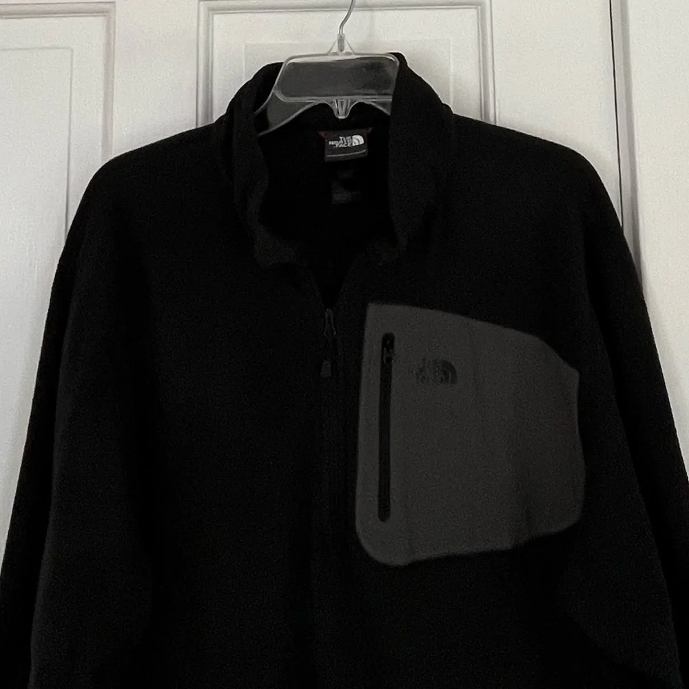 The North Face TNF Black Lightweight Fleece 1/4 Zip Pullover Outdoor Mens XL